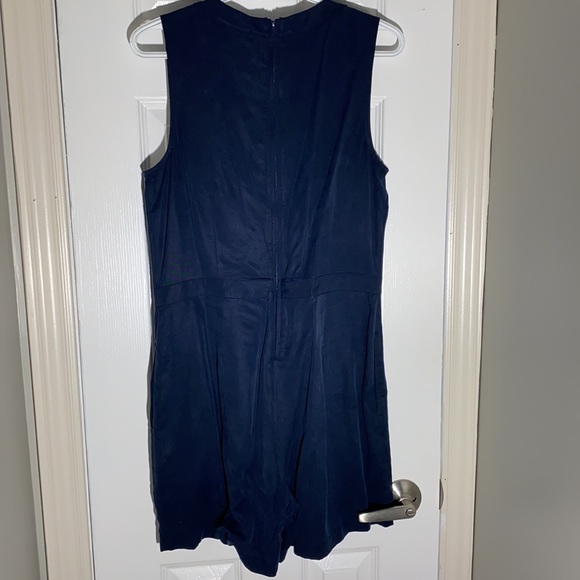 Navy blue banana republic romper - Picture 5 of 5